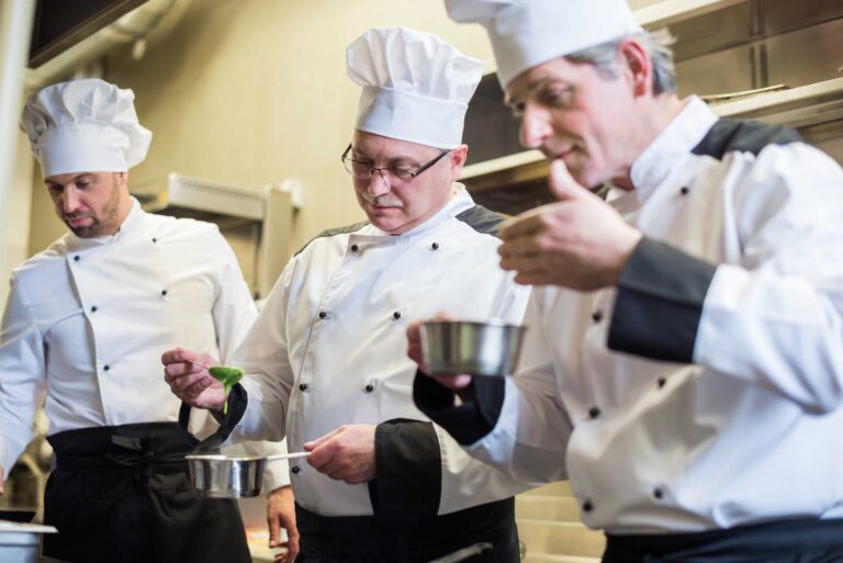 close-up-chef-cooking-restaurant-kitchen